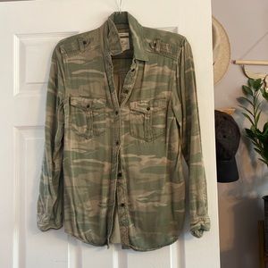 AE army stay lovely lovely button up shirt
